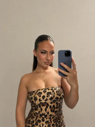 ester_nikolla